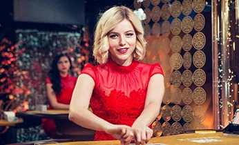 Hình ảnh chính 777 Slots Casino với biểu tượng may mắn và trò chơi slot